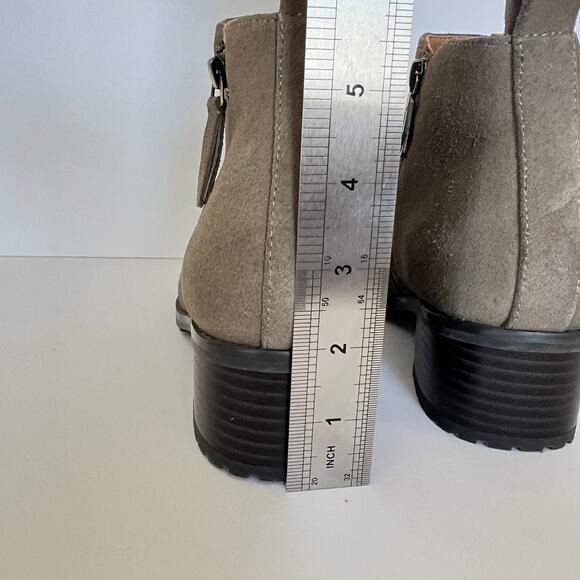 Blondo Samara Tan Taupe Waterproof Suede Ankle Booties Womens 9 - Picture 13 of 13